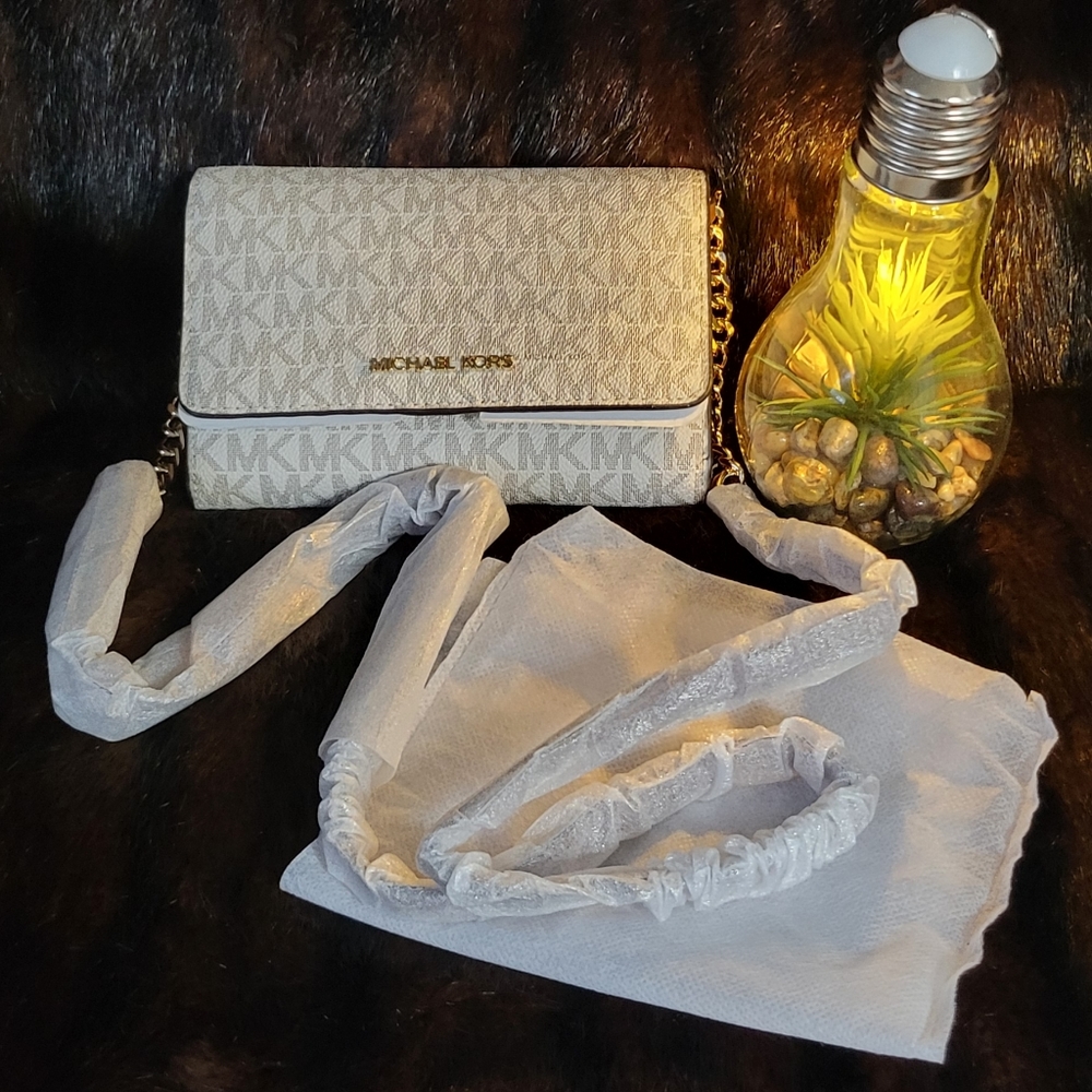 Hand bag